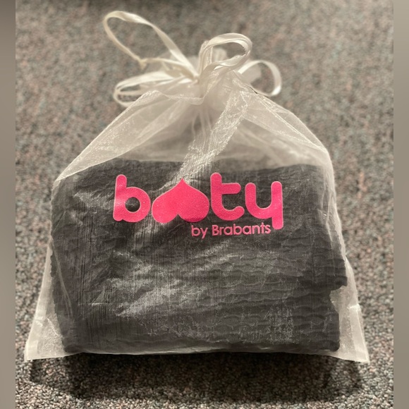 Booty by Brabants Black Athletic Shorts - Picture 4 of 6